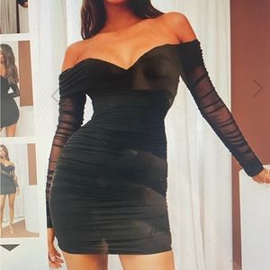 Selfie Leslie. Size SMALL. Black